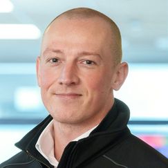 Glen Kelly headshot